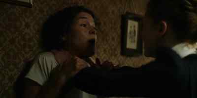 I can't breathe. - The Alienist