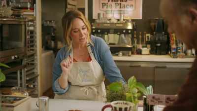 I can't decide if she needs
a buttercream topping - Sweet on You