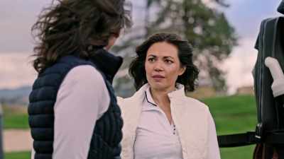 - I can't do this anymore.
- We have to. For Marti. - Deadly Wives Club