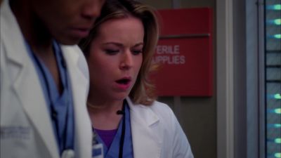 - I can't feel a pulse.
- Starting C.P.R. - Grey's Anatomy
