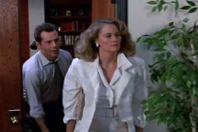 - I can't find him anywhere.
- Hi, Mr. Addison. - Moonlighting