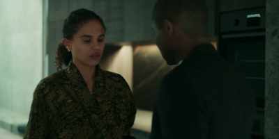 I can't get completely absorbed in this. - The Girl Before