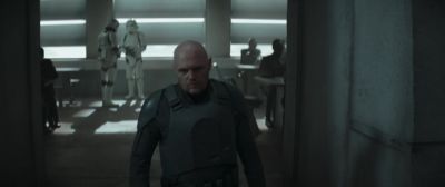 -I can't go in there.
-THE MANDALORIAN: Why not? - The Mandalorian