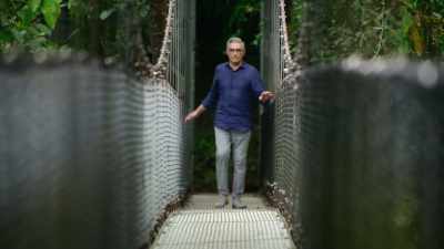 I can't go on a Ferris wheel.
You understand? - The Reluctant Traveler with Eugene Levy