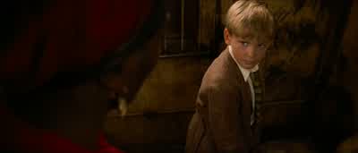I can't go when someone's watching. - The Mummy Returns