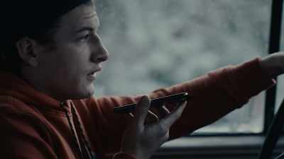 - I can't hear you! Ugh.
What's going on? - Wireless
