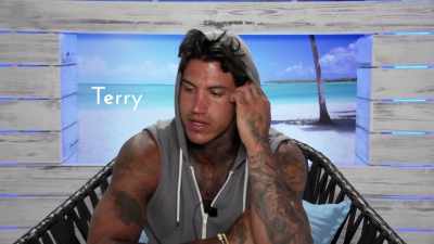 I can't, I can't like, - Love Island
