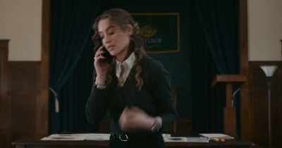 I can't just call
the Oval Office - The Republic of Sarah
