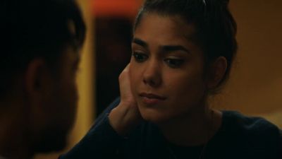 I can't leave. - The Resident