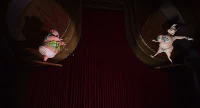 - I can't look. - Coraline