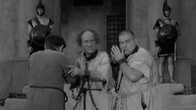 I can't look.
Somebody tell me when it's over. - The Three Stooges Meet Hercules