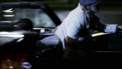-I CAN'T.
-NO, NO. STAY IN THE CAR. - Britney Ever After