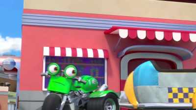 - I can't reach the controls... - Ricky Zoom