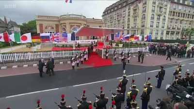 I can't remember a time
I'd ever seen Medvedev - Putin vs the West