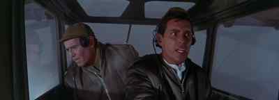 - I can't see a damn thing.
- All right, cut your engine. - Battle of the Bulge
