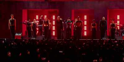 ♪ I can't see me ♪ - Gaga Chromatica Ball