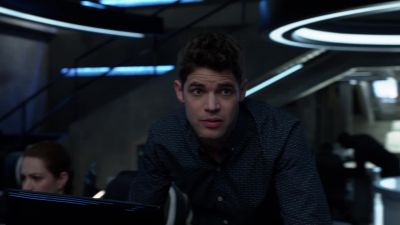 I can't sense Dubois' mind. - Supergirl