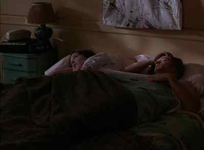 -I can't sleep.
-What? - Naked in New York