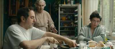 I can't stand it, I clean it every day,
the same thing every day. - My Happy Family