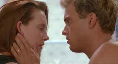 I can't stay married to you, David. - Muriel's Wedding