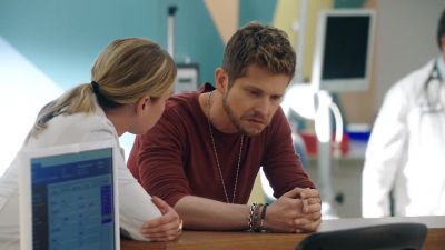 I can't step back. - The Resident