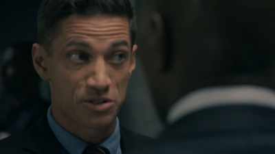 I can't stop you from working
with her, Agent Keaton, - The Enemy Within