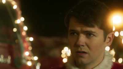 I can't think of anyone
I'd rather have on my team. - Santa Fake