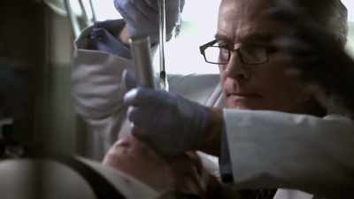 I can't visualize
the vocal cords.
Suction, please. - Trauma