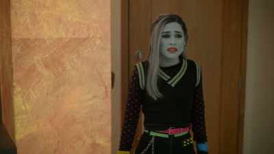 ♪ I can't watch you two - Monster High 2