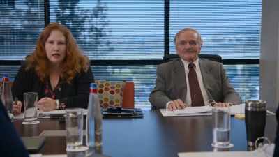 - I can't whisper. How about this?
- What happened to your hand? - I Think You Should Leave with Tim Robinson
