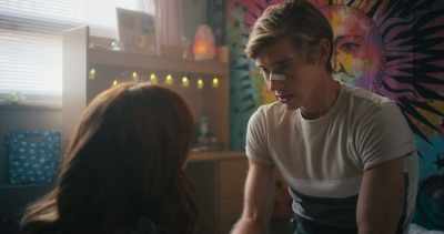 - I can't.
- You're calling them or I am. - Exploited