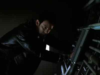 [Clattering] - The Pretender