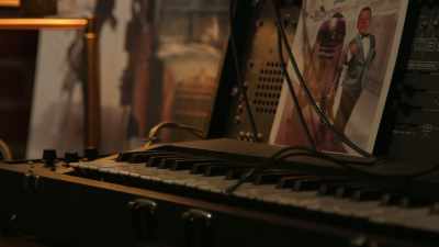 I could do a vocalisation
and play something on the keyboard... - Making Waves: The Art of Cinematic Sound