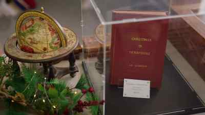 I couldn't imagine
in my wildest dreams - Unwrapping Christmas: Mia's Prince