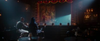 I couldn't keep my eyes off her - Burlesque