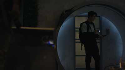 I couldn't pass on the opportunity
to explore a secret alien lab. - Naomi