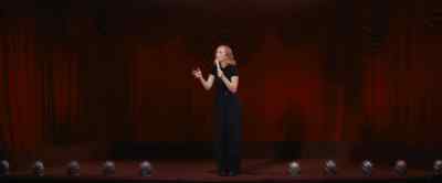 I couldn't use my cell phone - Hannah Einbinder: Everything Must Go