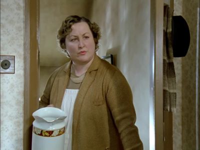 I cut my hand. - Agatha Christie's Poirot