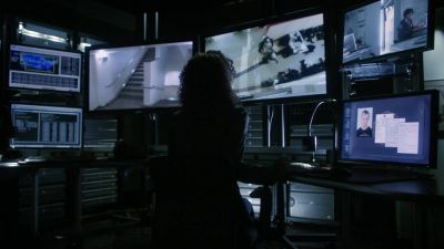 I cut the initiator wire. - Numb3rs