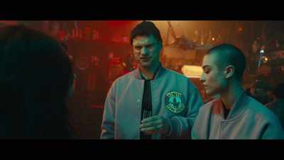 I deserve better
than to be in love - Pitch Perfect: Bumper in Berlin