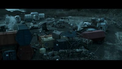 [desolate music] - The Expanse