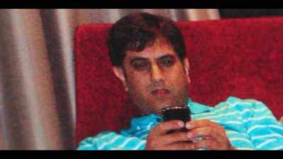 I was desperate to be his friend
and nick his contacts. - The Fake Sheikh