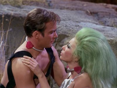 I did not know it could be like this
between people. - Star Trek