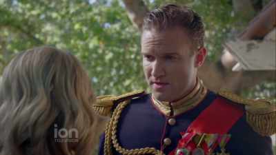 I didn'’t know then,
but I do know now. - A Christmas in Royal Fashion