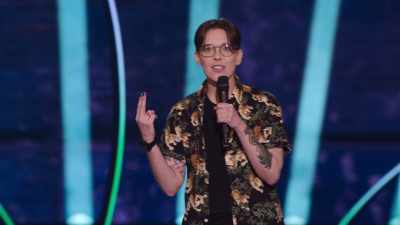 I didn't even have to do
the hand gestures. Good work! - Hannah Gadsby's Gender Agenda