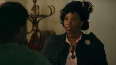 I didn't have
no aunt duke to feed me, - Robin Roberts Presents: Mahalia