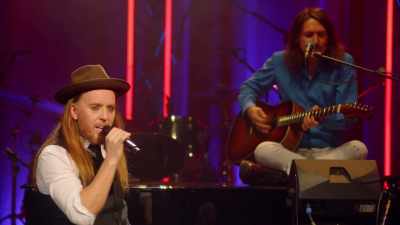 ♫ if I didn't have you
someone else would do - Tim Minchin: Back