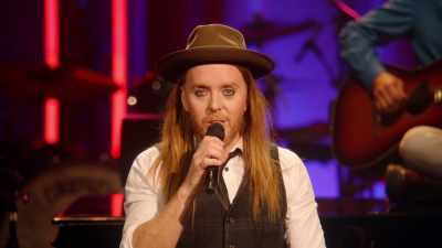 ♫ if I didn't have you
someone else would do - Tim Minchin: Back
