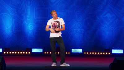 I didn't just walk up,
"Let's talk minges. You know my name." - Russell Howard: Recalibrate