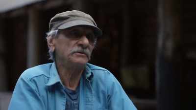 I didn't know what else to do,
I just... I don't know,
I just waved at it. - Expedition Bigfoot